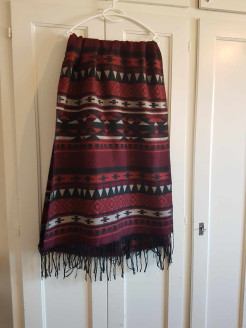 Aztec scarf in burgundy