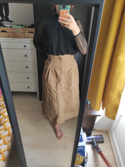 Brown comfort skirt
