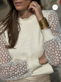 Knitted jumper with lace and embroidery from Siamoise Paris