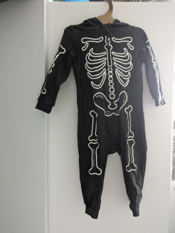 Skeleton costume