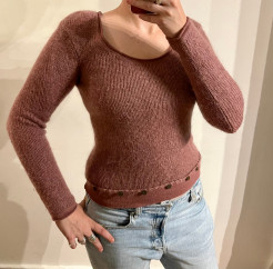 Round neck knitted jumper