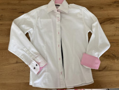 Chemise blanche et rose