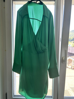 Kleid aus Satin