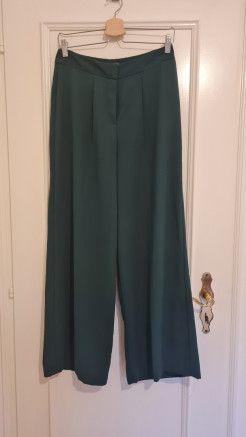 Grüne Bundfaltenhose