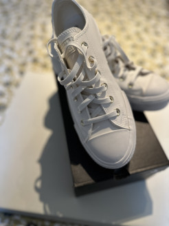 Converse All Star vintage white