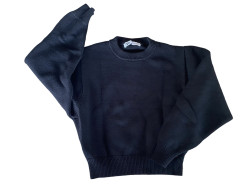 Dicker schwarzer Pullover