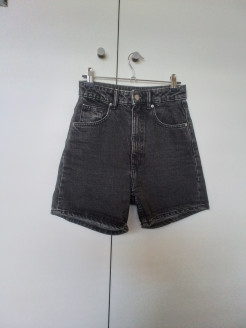 Zara high-waisted shorts