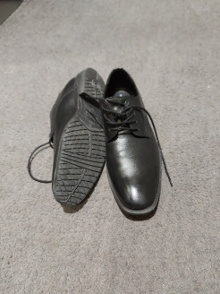 Suit shoes