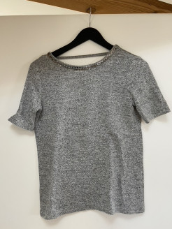 graues Neckholder-T-Shirt