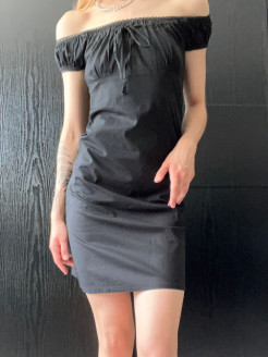 Black open-shoulder dress S/M