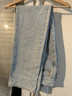 Hellblaue Jeans PLT