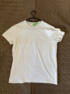 Körpernahes weißes Boss-T-Shirt