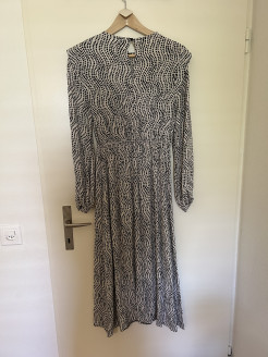 Mid-length dress