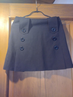 Black trapeze skirt