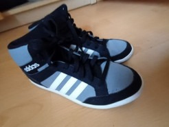 Adidas-Schuh