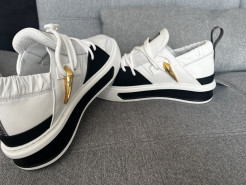 Roberto Cavalli trainer