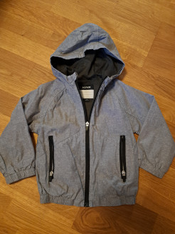 Mid-season hooded jacket