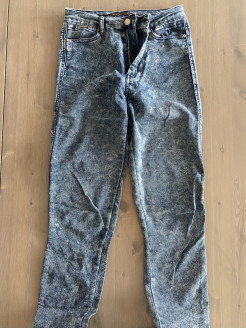 Washed jeans