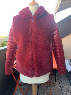 Red down jacket, S36