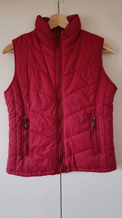 Sleeveless down jacket