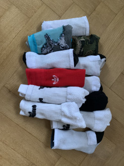 Lot 11 pairs of various socks t39-42