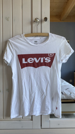 Levi's white T-shirt, size XXS