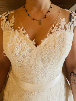 2nd hand wedding dress