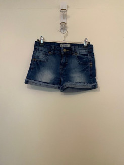 Kurze Shorts