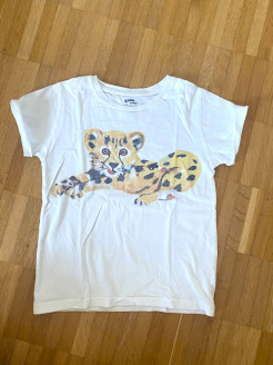 Weißes T-Shirt mit Gepardenbaby-Aufdruck