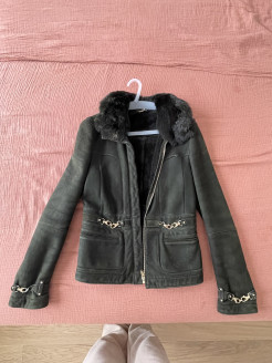 Gucci warm jacket in dark green suede Size S, slight traces of wear