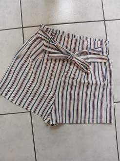 Gestreifte Shorts