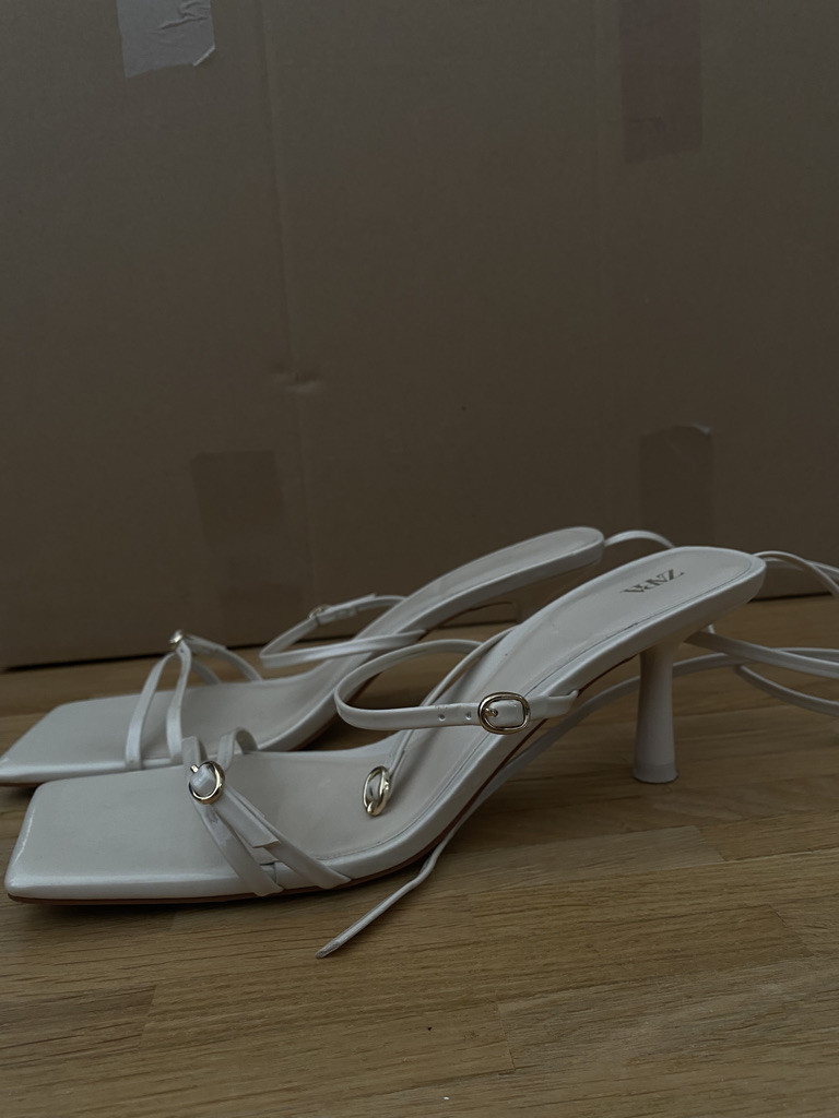 Zara-Sandalen mit Absatz Größe 40