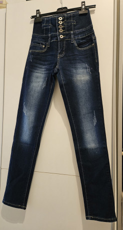 Jeans mit hoher Taille