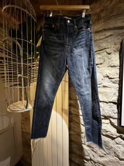 Levi's Straight Jeans