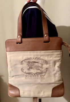 Burberry shopping bag