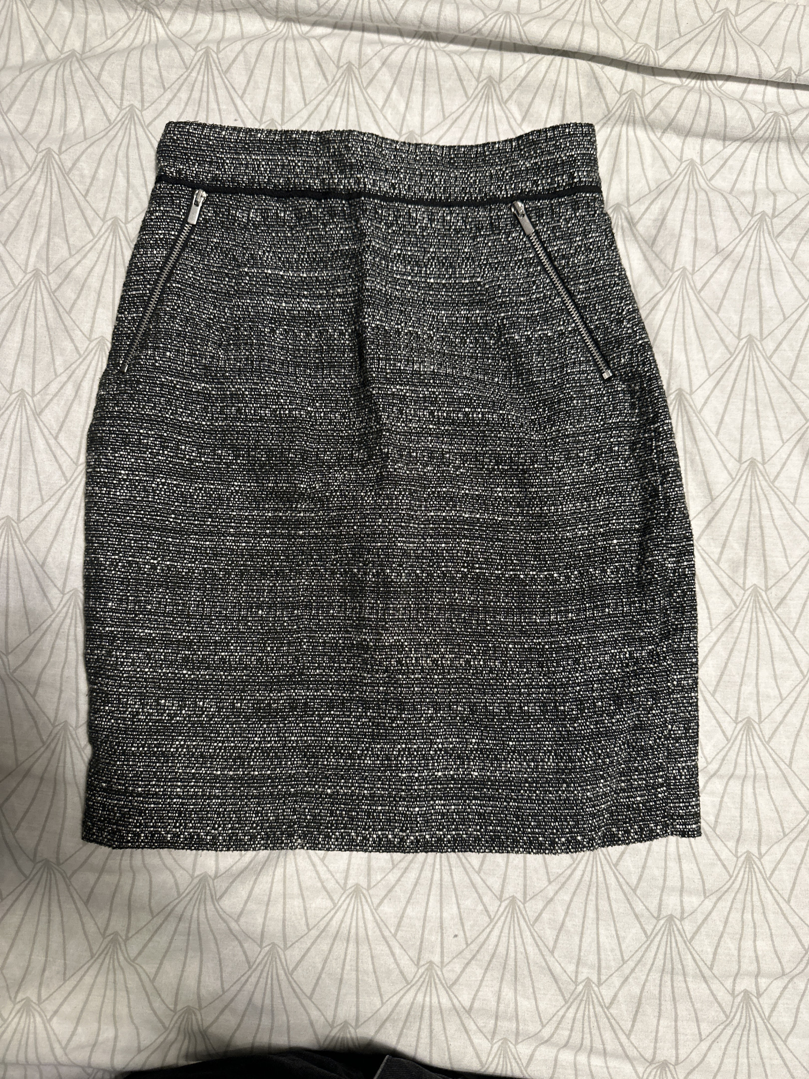 High-waisted skirt