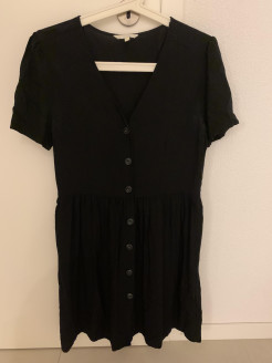 Kleid Frau schwarz