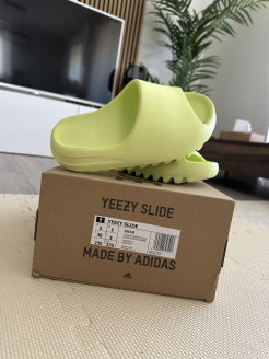 Yeezy Slide 