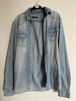 Chemise en jean délavé 