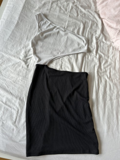 Schwarz-weißes Kleid