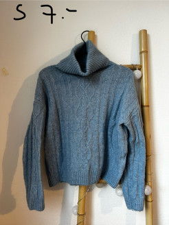 Rollkragenpullover blau