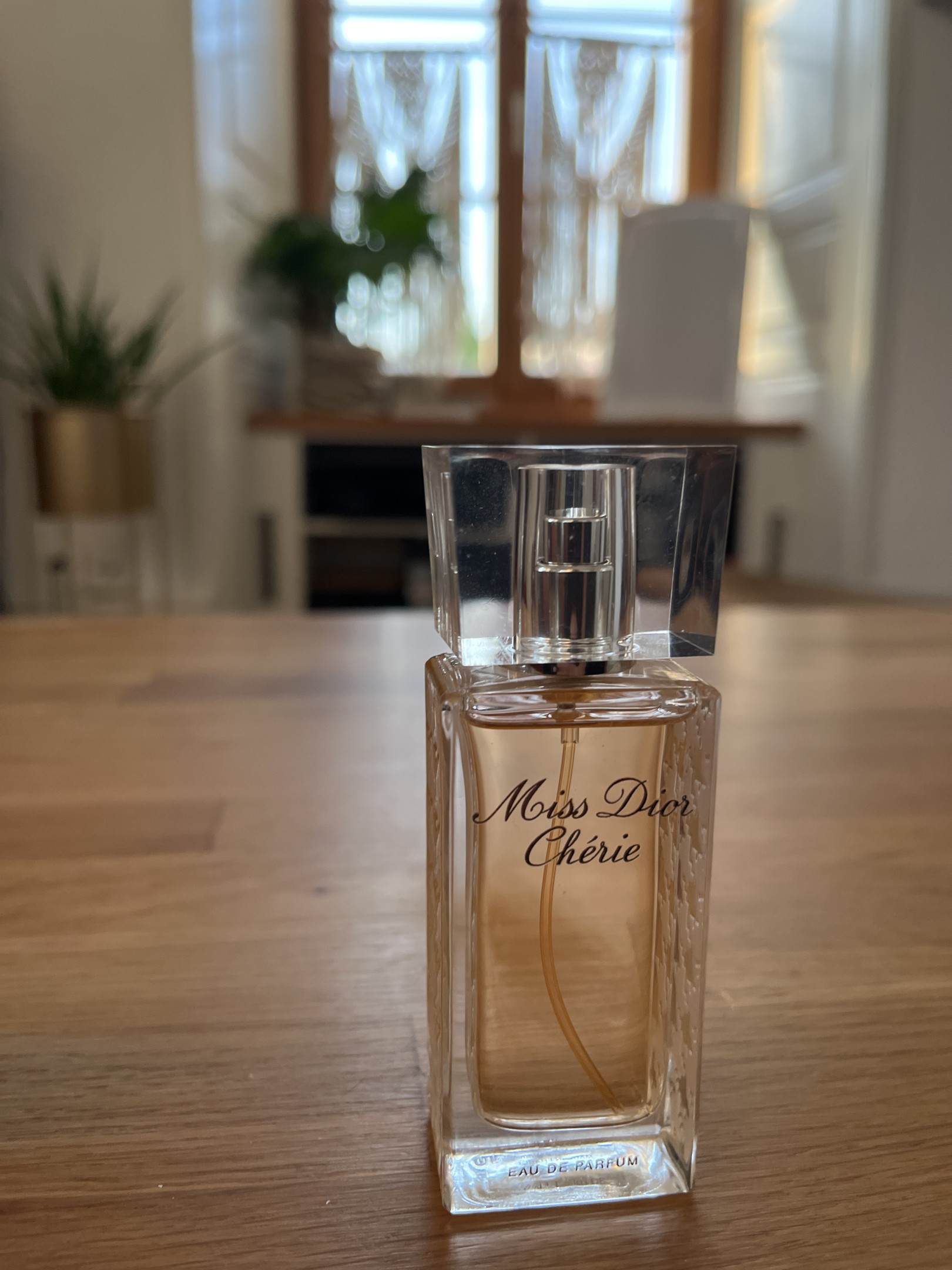 Perfume miss Dior ch rie Clozen