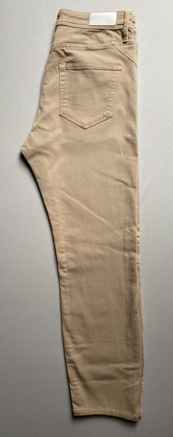 Schmal geschnittene Jeans in beige S.Oliver