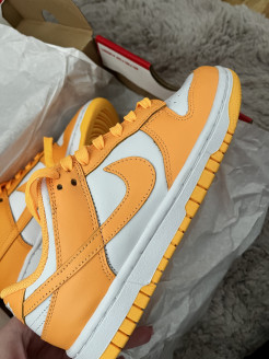 Nike dunk low Laser Orange (W) OFFRE 150.- au lieu de 260.- JAMAIS PORTÉE