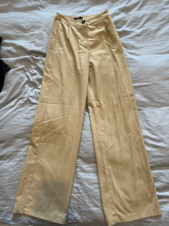 Hose beige Bershka