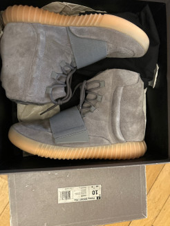 Yeezy Boost 750 gris gomme lueur
