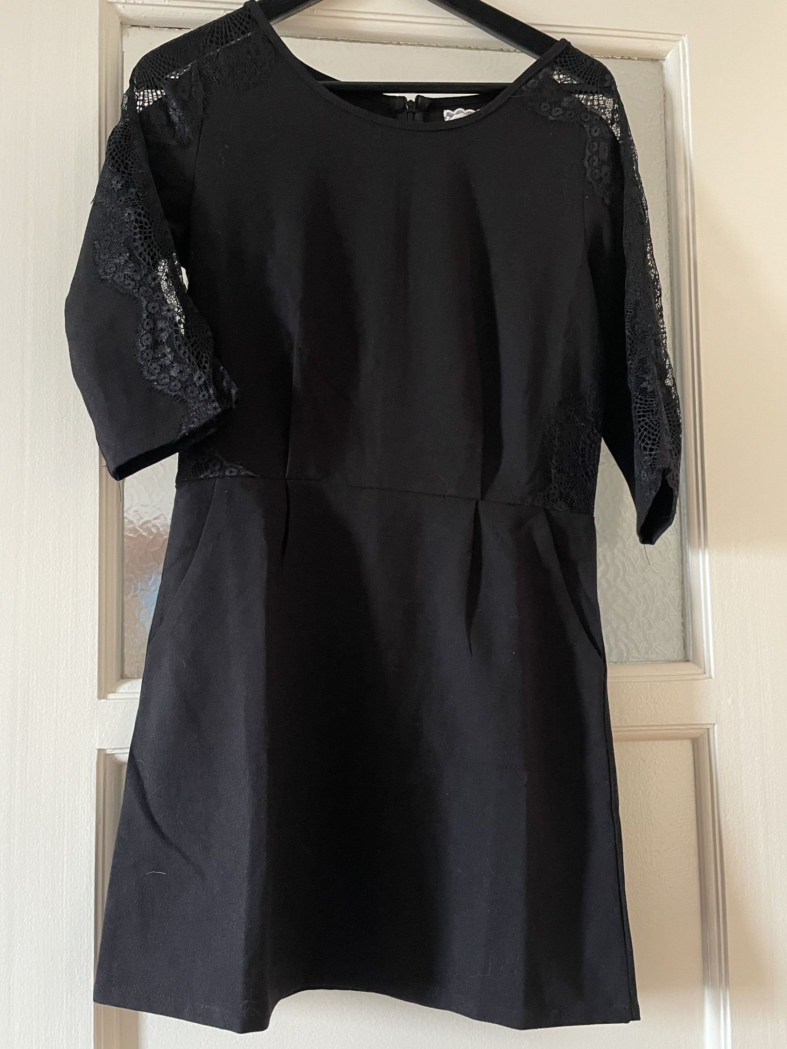 Suncoo black lace dress