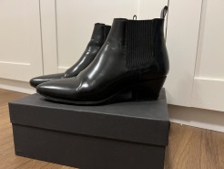 Bottines noires en cuir lisse