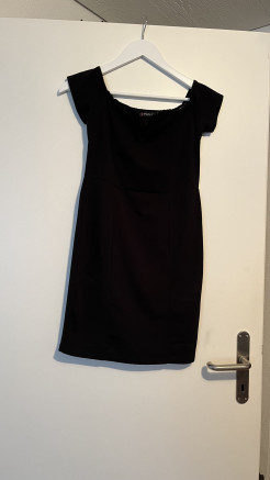 Kleines schwarzes Kleid