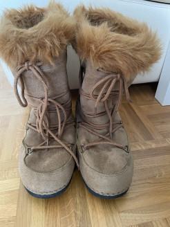 Snow boots 36